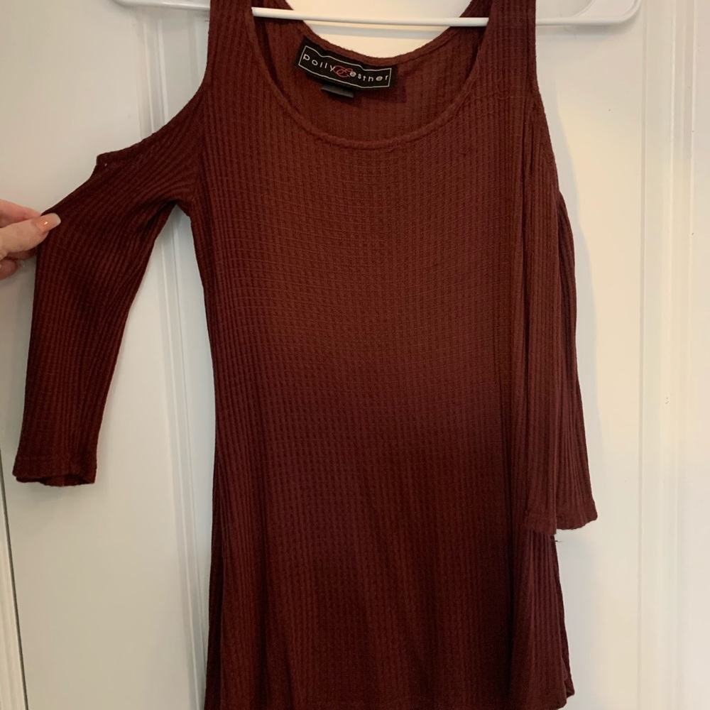 Cold shoulder top